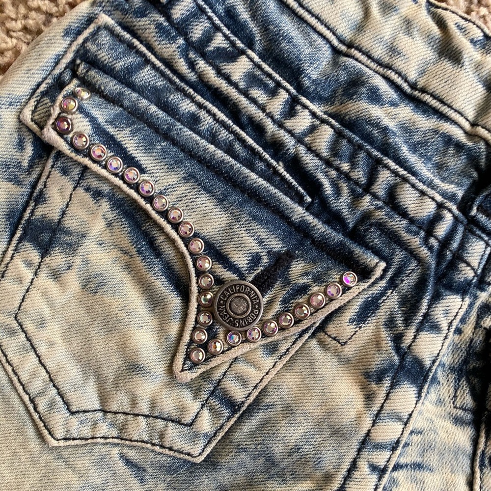 Robins Jeans - Picture 3 of 7